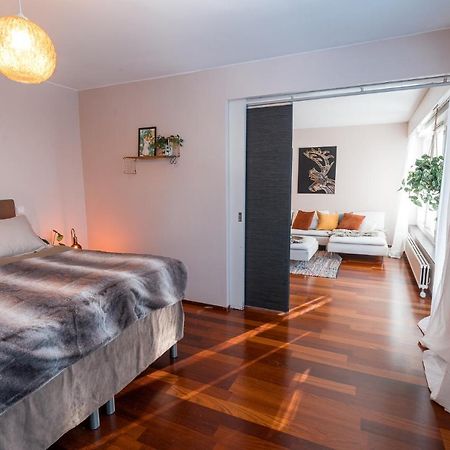 Nordic Gem Near Railway Station, Free Parking And Wifi Apartment โรวานิเอมิ ภายนอก รูปภาพ